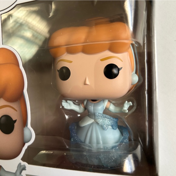 NEW Funko Cinderella Diamond Disney 100 Pop Barnes and Noble Exclusive 1318 - Picture 5 of 5